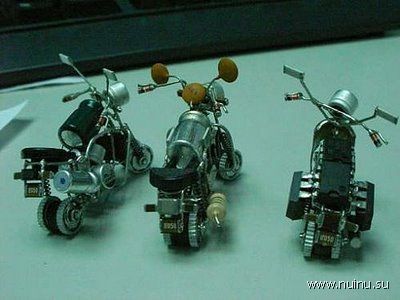 Мотоциклы из радиодеталей (4 фото)