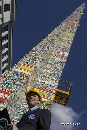 В Австрии возвели самую высокую в мире башню из Lego (8 фото)
